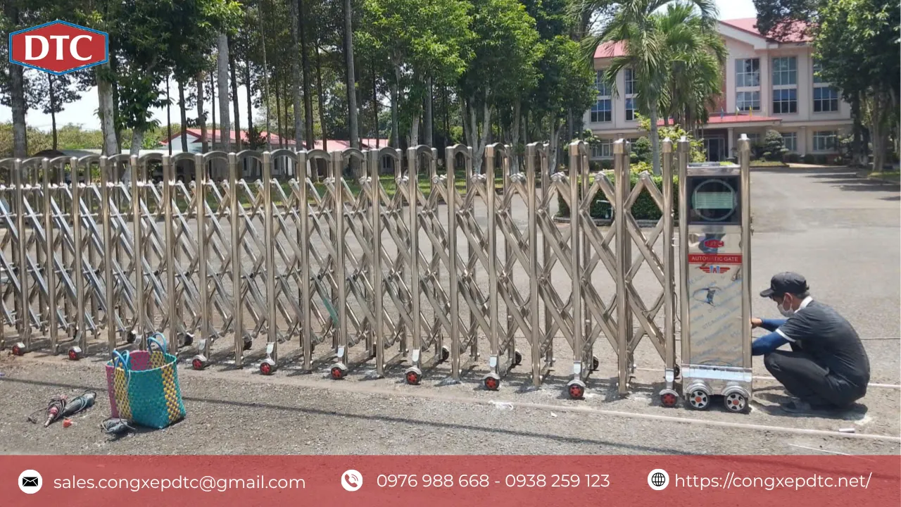 Bảo Trì Và Sửa Chữa Cổng Xếp Inox Tự Động DTC