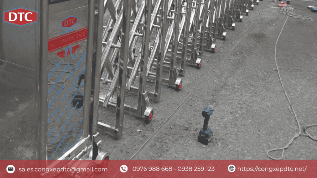 Tự động hóa cổng xếp inox
