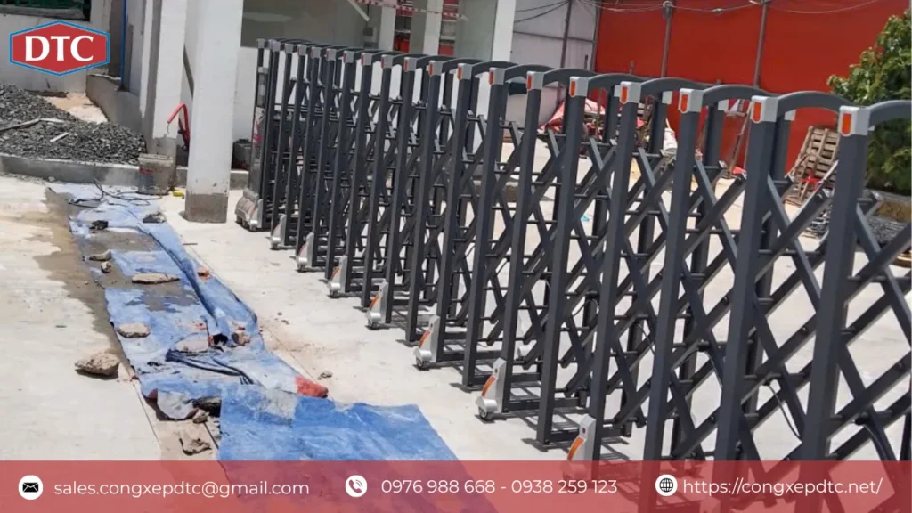 cổng xếp nhôm tự động cao cấp DTC dẫn đầu thị trường