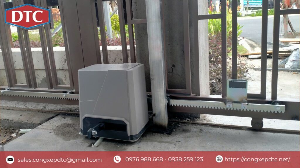 Motor cổng trượt tự động