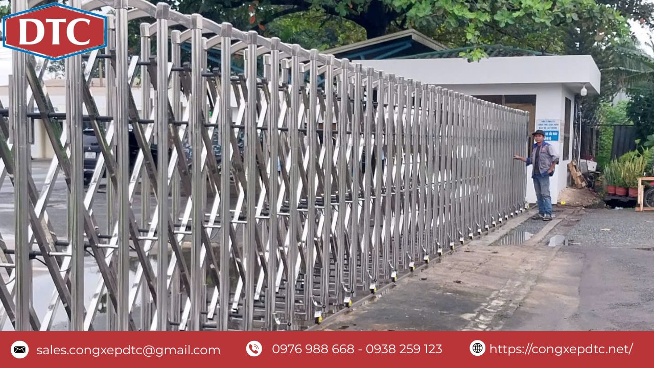 Cổng xếp inox tự động của DTC đã đi vào hoạt động ổn định tại nhà máy, khách hàng rất hài lòng về chất lượng cũng như tính thẩm mỹ của cổng mới