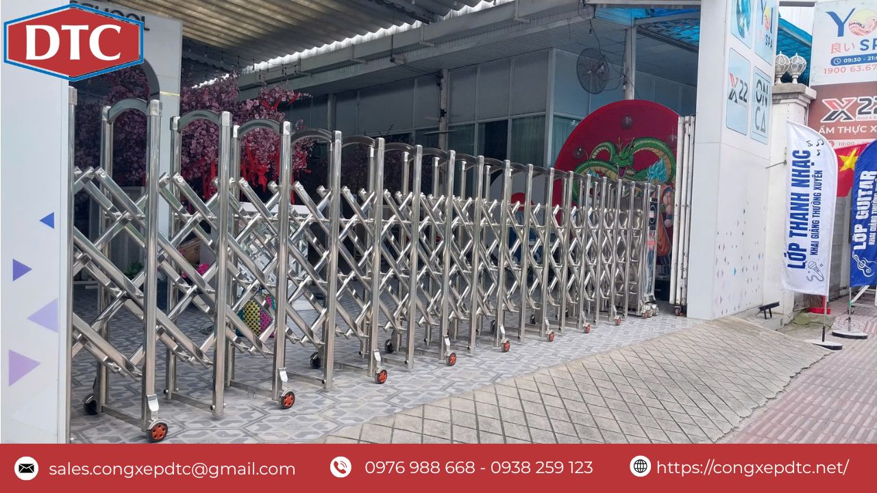 Cổng sau khi lắp đặt đã vận hành ổn định, cổng tự động phản hồi tốt, giúp giải phóng sức lao động trong việc đóng mở cổng