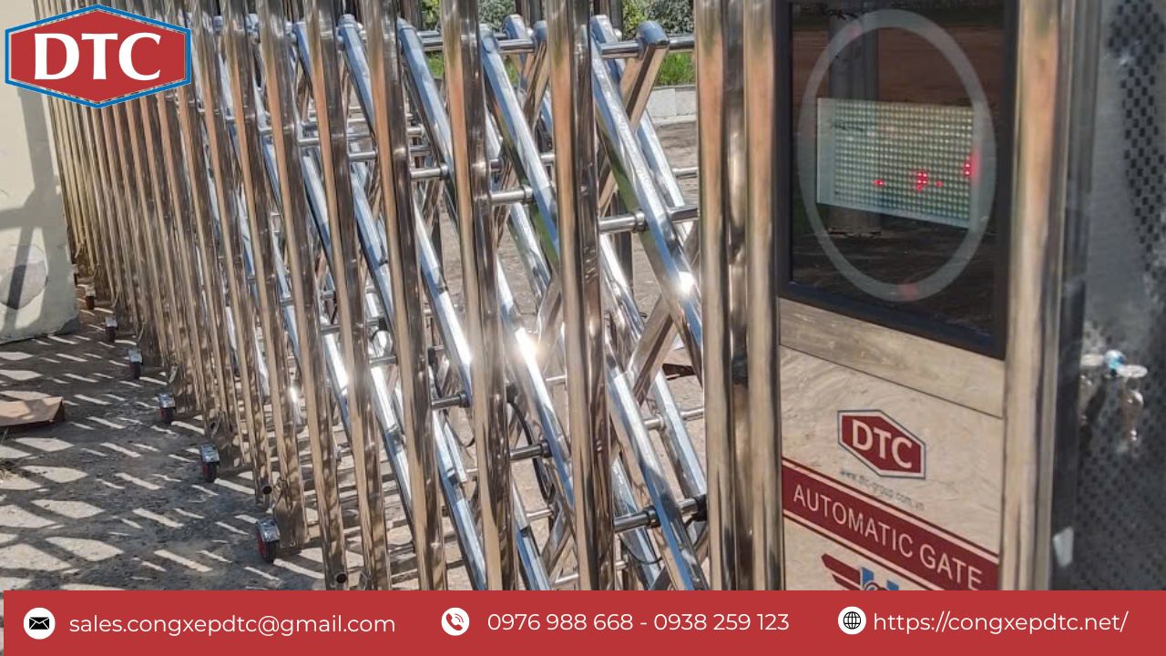 Cổng xếp toà án nhân dân